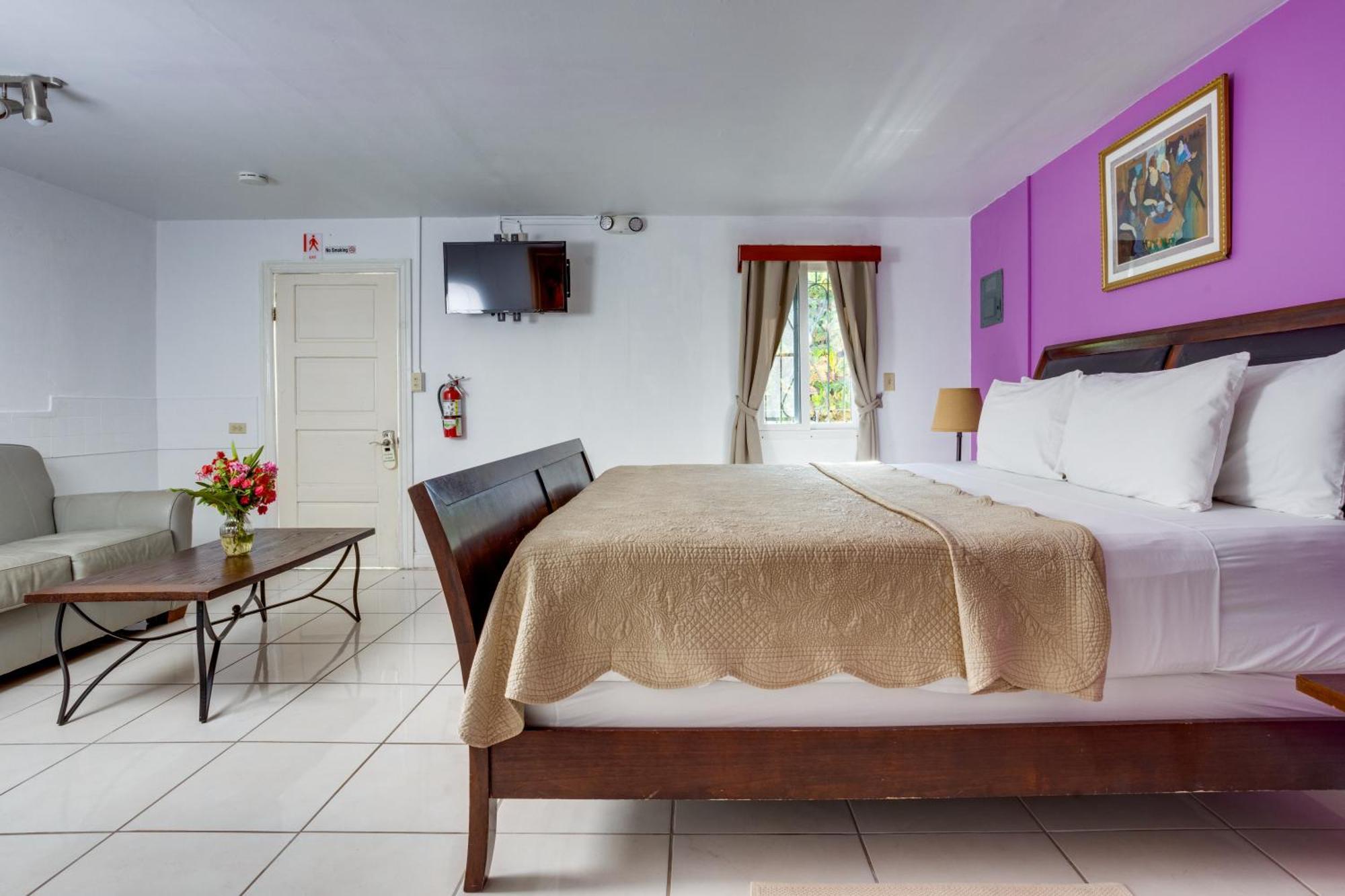 Harbour View Boutique Hotel & Yoga Retreat Белиз Сити Стая снимка